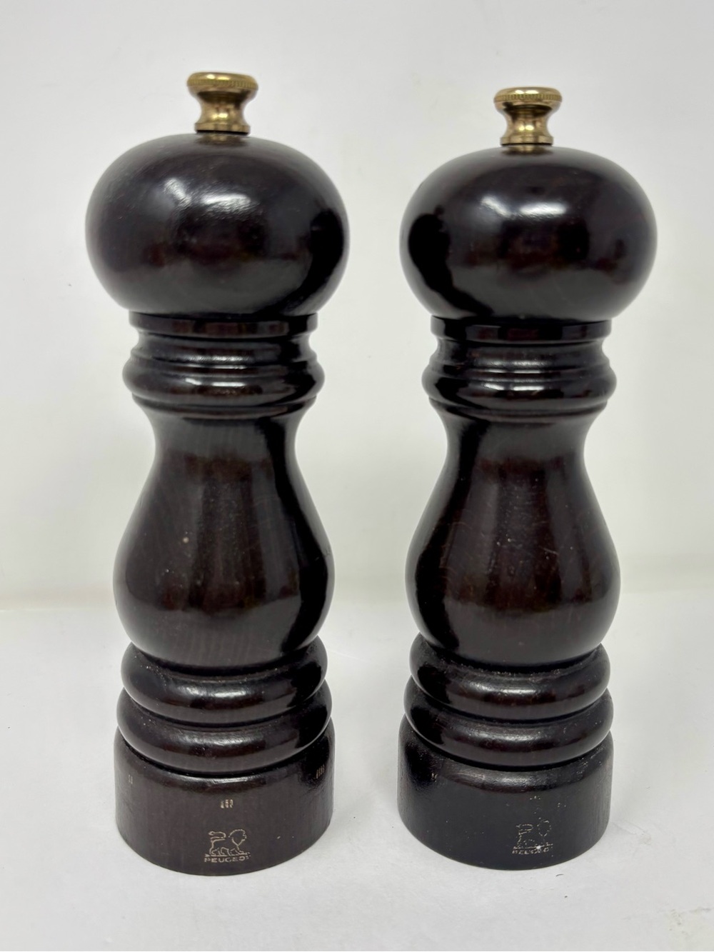 Peugeot Paris U'Select 7” Salt Pepper Mill Grinder Dark Chocolate Brown Wood Set